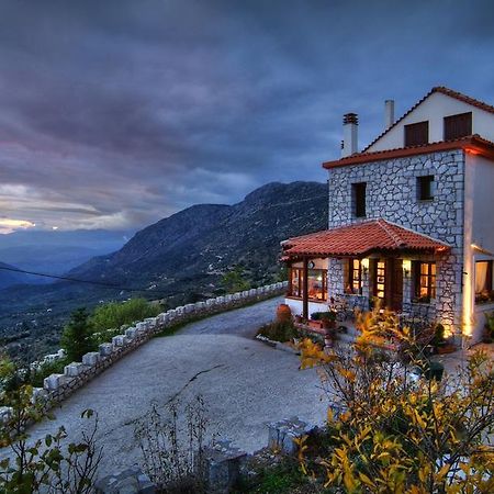 Nefeles Hotel Arachova Buitenkant foto