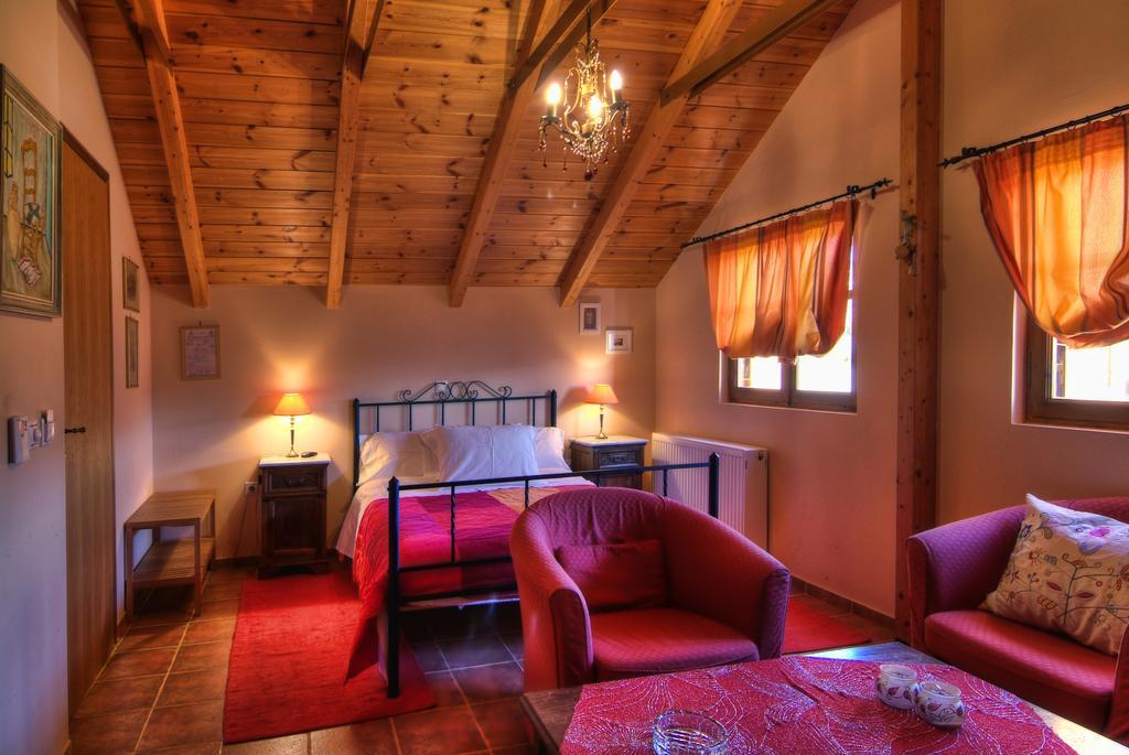Nefeles Hotel Arachova Buitenkant foto