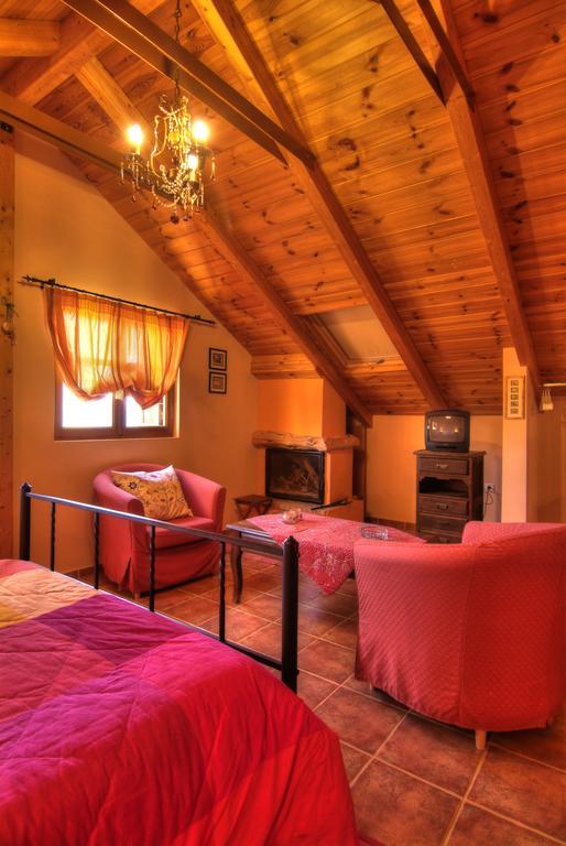 Nefeles Hotel Arachova Buitenkant foto
