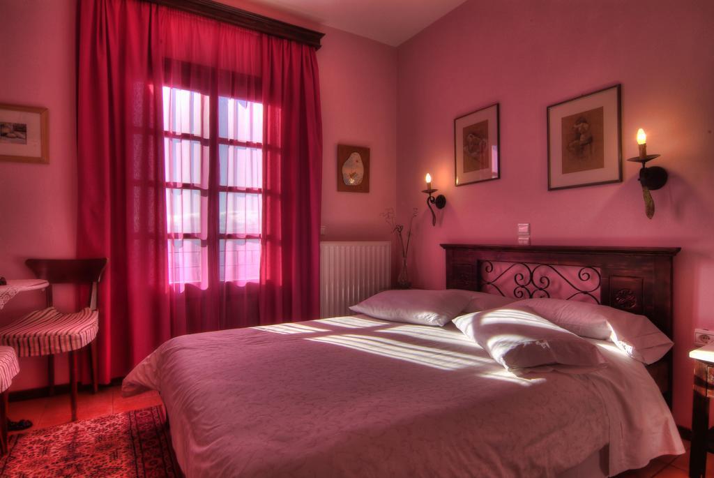 Nefeles Hotel Arachova Buitenkant foto