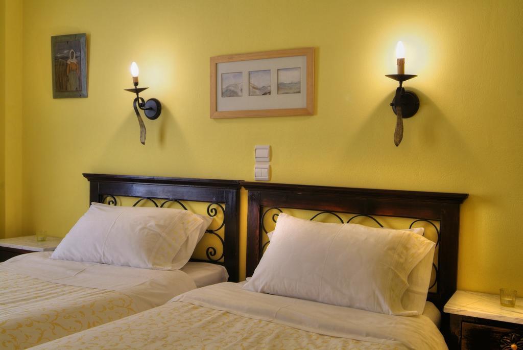 Nefeles Hotel Arachova Buitenkant foto