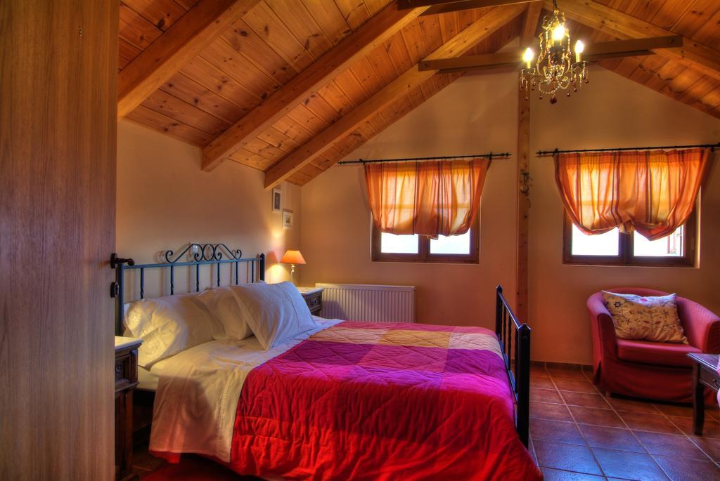 Nefeles Hotel Arachova Buitenkant foto