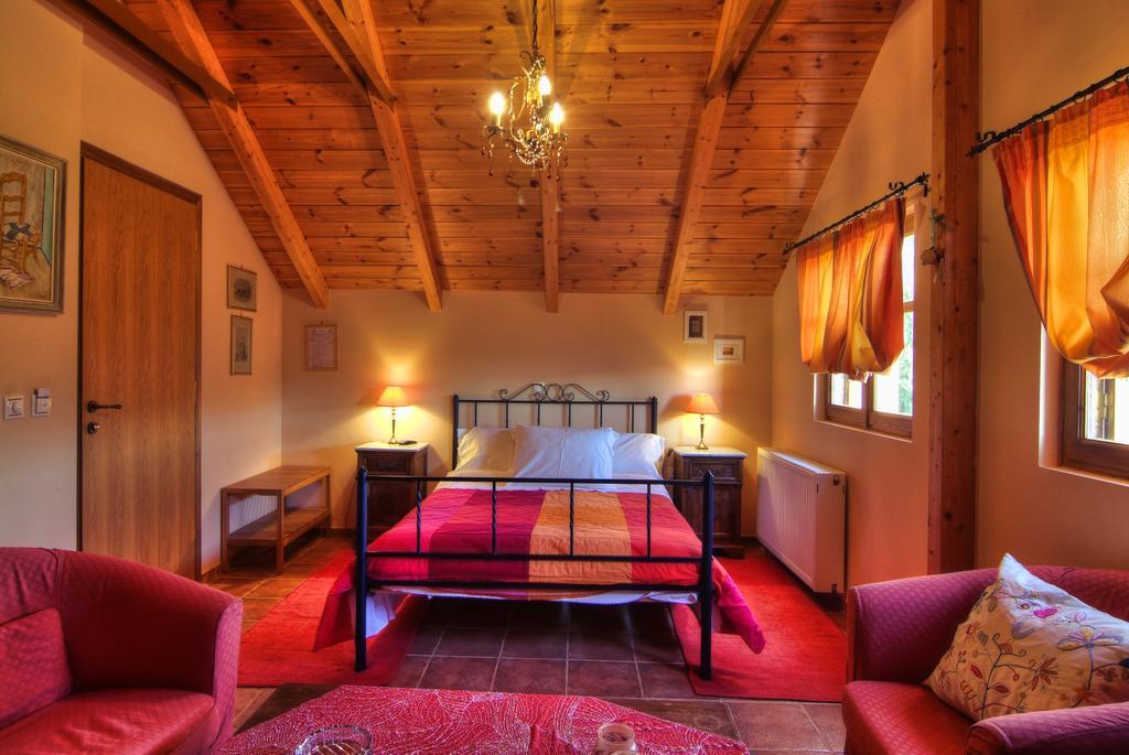 Nefeles Hotel Arachova Buitenkant foto