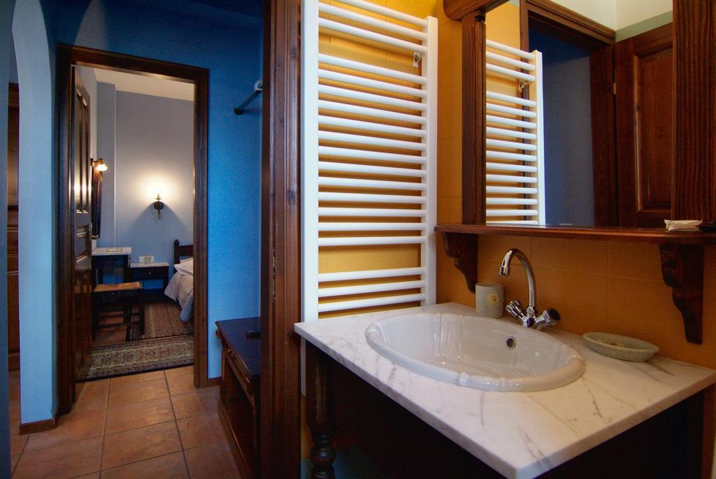 Nefeles Hotel Arachova Buitenkant foto