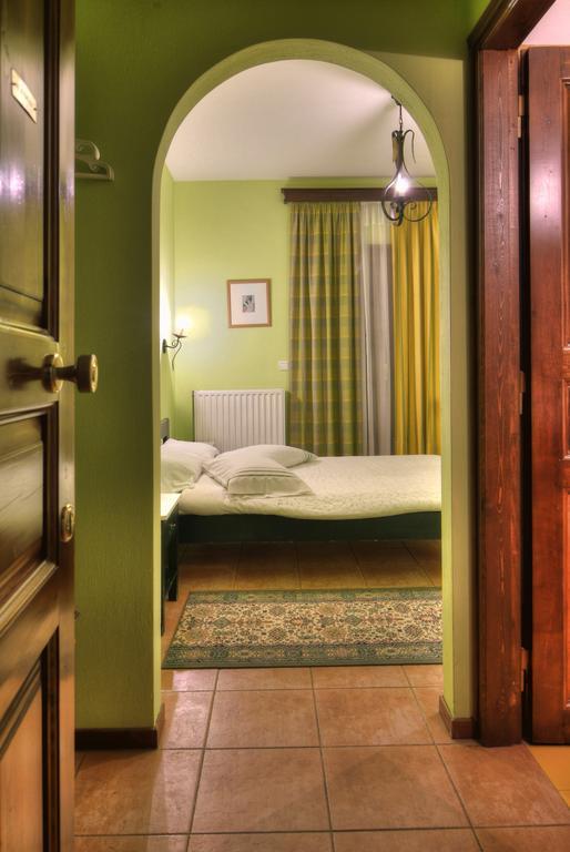 Nefeles Hotel Arachova Buitenkant foto